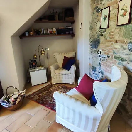Farm stay Podere Il Fornacino Santa Luce